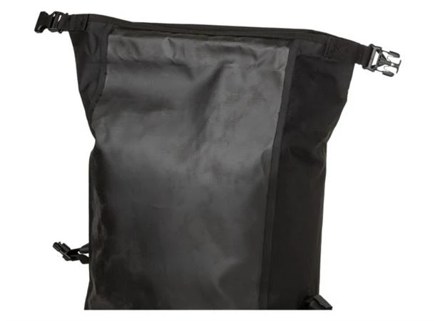 Agu Shelter Clean Vanntett Sideveske L Sort, 21l, 1100g, 32x43x15cm 2 Agu Shelter Clean Vanntett Sideveske L Sort, 21l, 1100g, 32x43x15cm - Bilde 2
