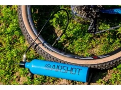 AIRSHOT Pump Tubeless Tyre Inflator 11 Bar/160 Psi Max Blue